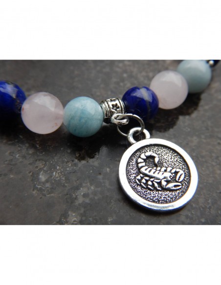 Bracelet astrologique "Scorpion" composé de perles de lapis lazuli, Quartz rose et aigue -marine et sa médaille Scorpion