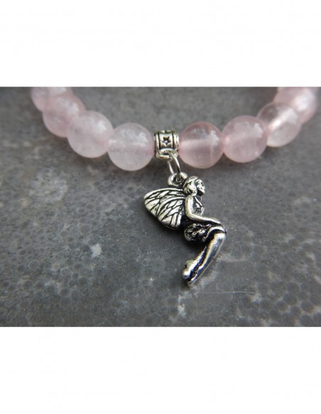 Bracelet femme en pierres naturelles de quartz rose, médaille fée et perle coeur en métal argenté